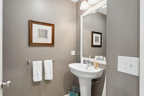 14 Larkspur Lane Brunswick ME 04011