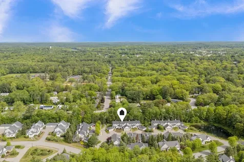 14 Larkspur Lane Brunswick ME 04011