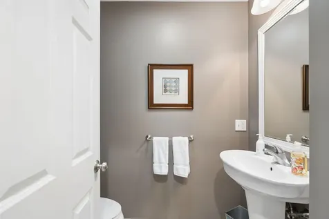 14 Larkspur Lane Brunswick ME 04011