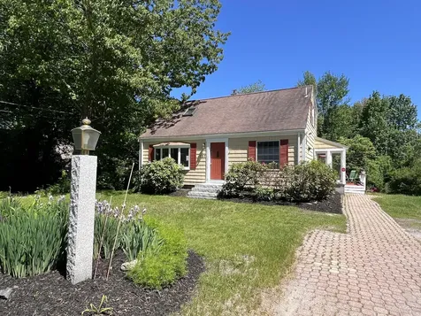 337 Middle Road Falmouth ME 04105