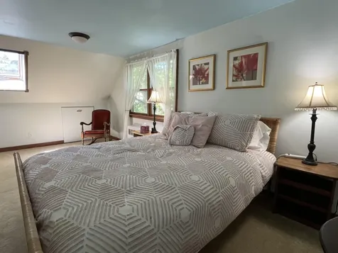 337 Middle Road Falmouth ME 04105