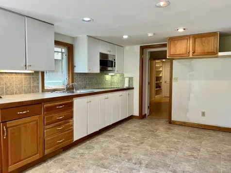 337 Middle Road Falmouth ME 04105