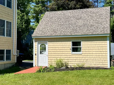 337 Middle Road Falmouth ME 04105