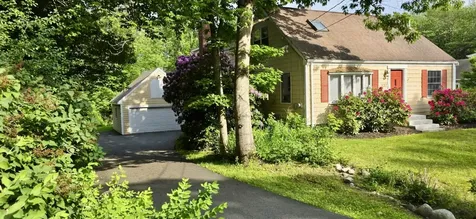337 Middle Road Falmouth ME 04105