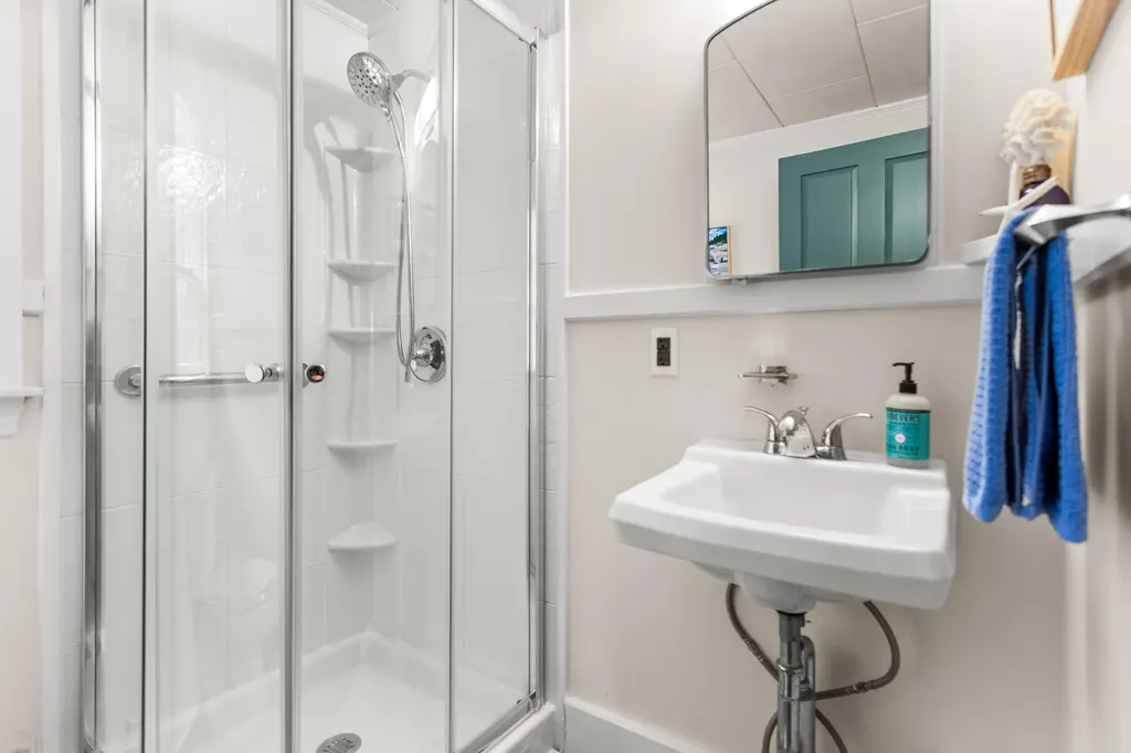 30 Cedar Bush Lane Southport ME 04576