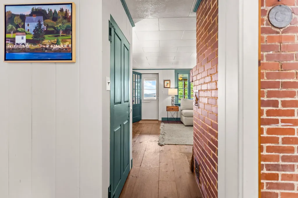 30 Cedar Bush Lane Southport ME 04576