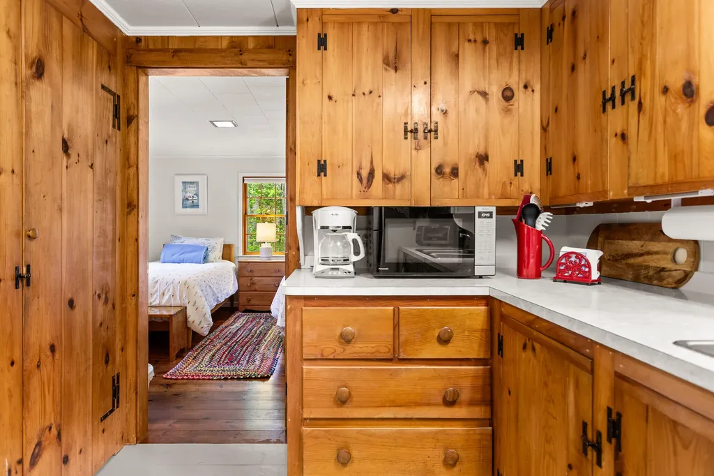 30 Cedar Bush Lane Southport ME 04576