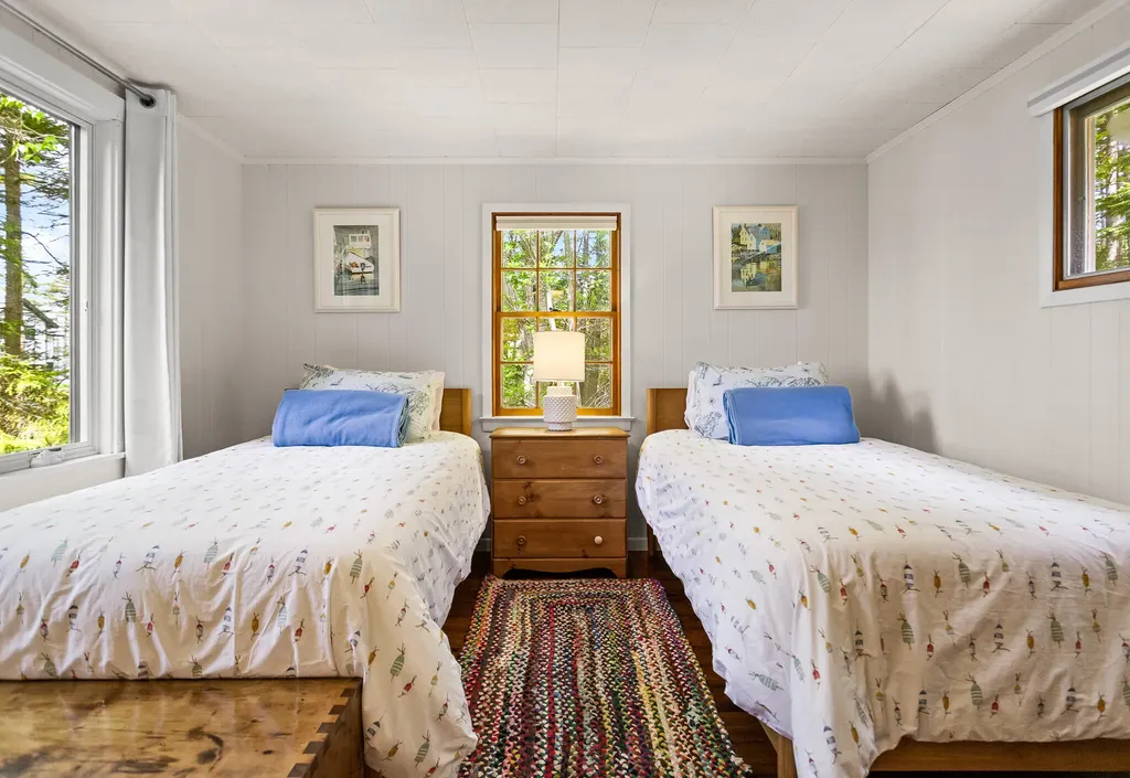 30 Cedar Bush Lane Southport ME 04576