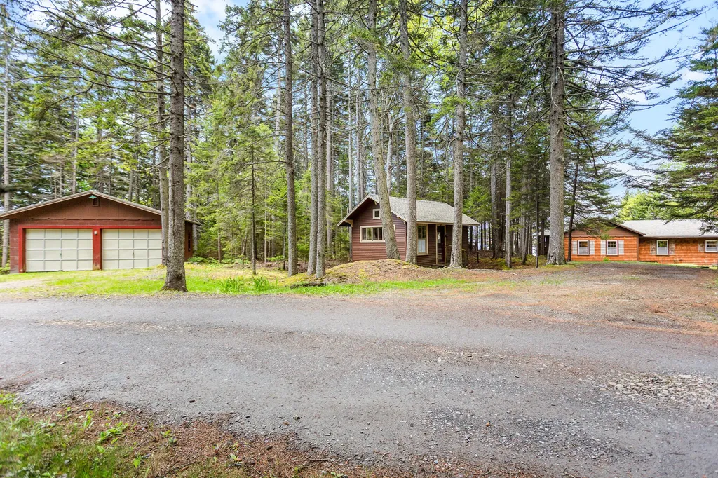 30 Cedar Bush Lane Southport ME 04576