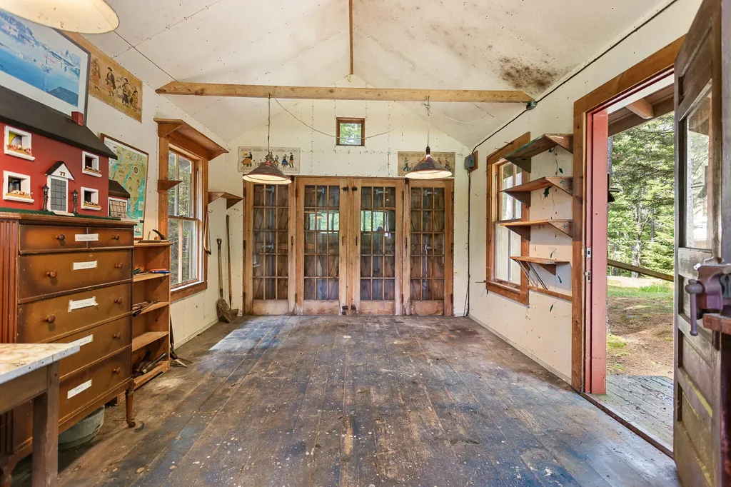 30 Cedar Bush Lane Southport ME 04576