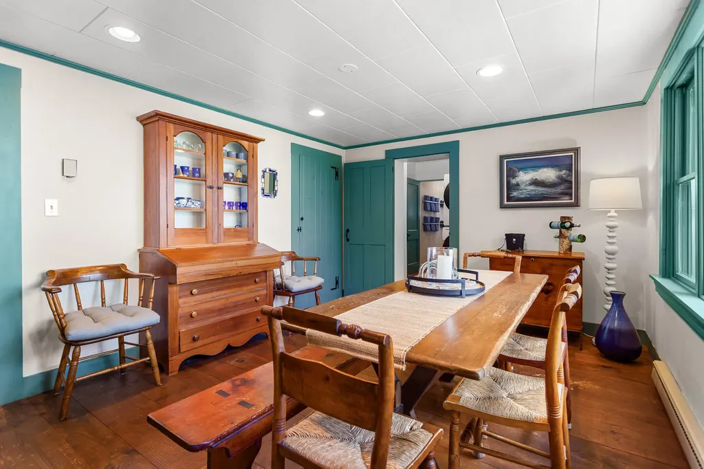 30 Cedar Bush Lane Southport ME 04576