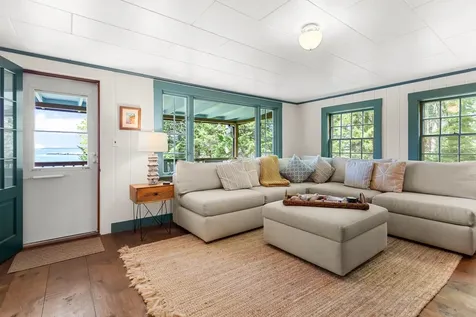 30 Cedar Bush Lane Southport ME 04576
