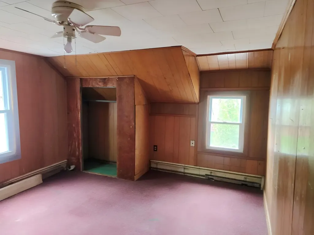 11 Woodland Avenue Mexico ME 04257