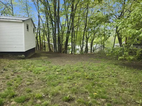 11 Woodland Avenue Mexico ME 04257