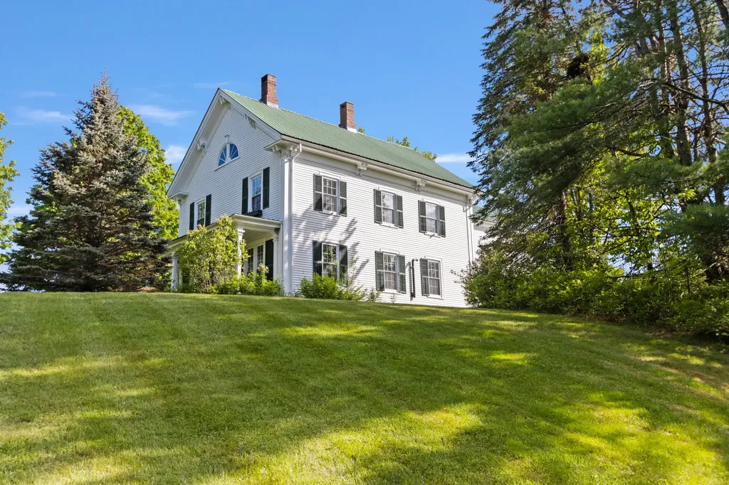 434 Main Street Oxford ME 04270