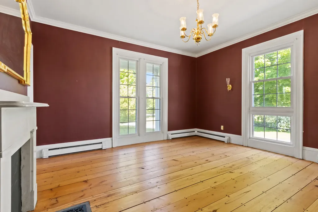 434 Main Street Oxford ME 04270