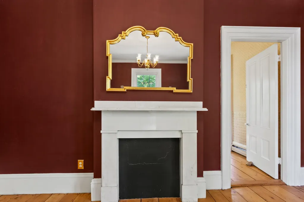 434 Main Street Oxford ME 04270