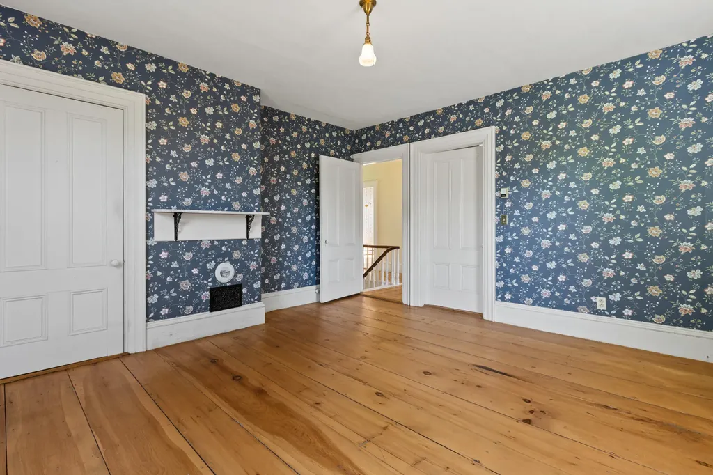 434 Main Street Oxford ME 04270
