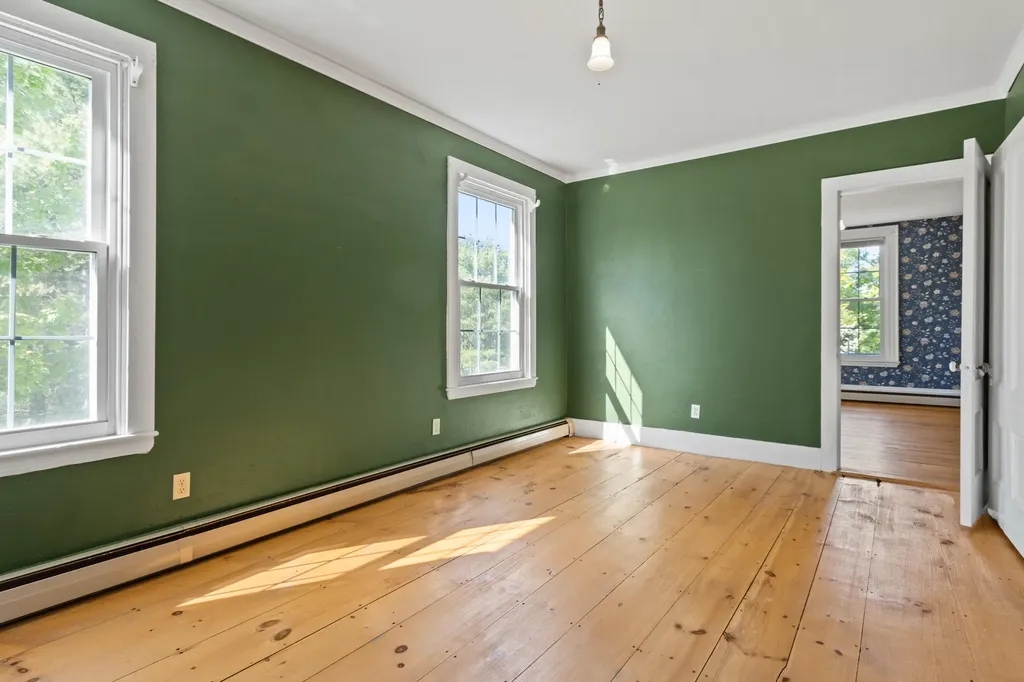 434 Main Street Oxford ME 04270