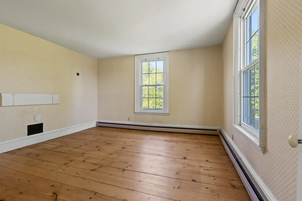434 Main Street Oxford ME 04270