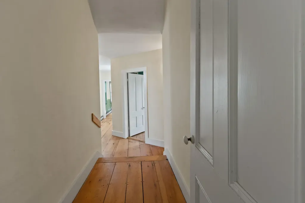 434 Main Street Oxford ME 04270