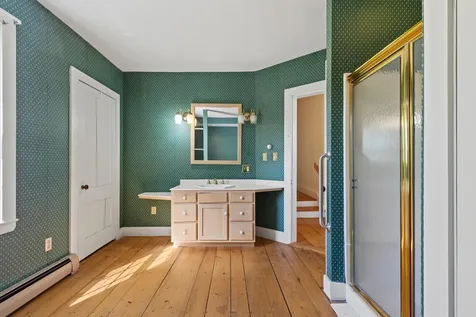 434 Main Street Oxford ME 04270