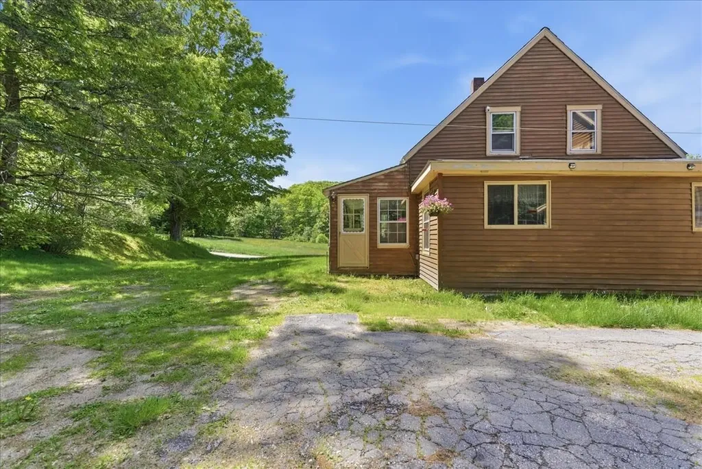 180 Bremen Road Waldoboro ME 04572