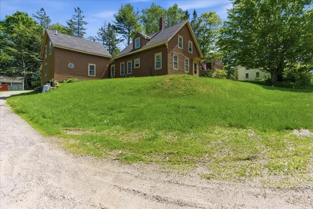 180 Bremen Road Waldoboro ME 04572