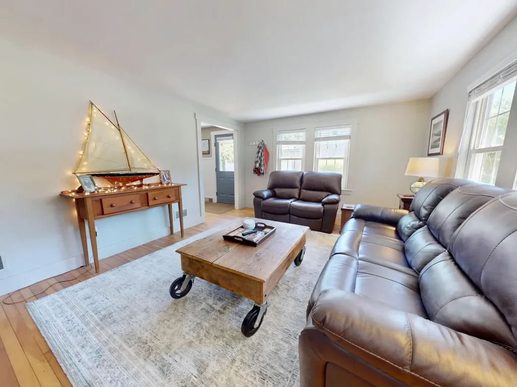24 Pierce Street Gardiner ME 04345