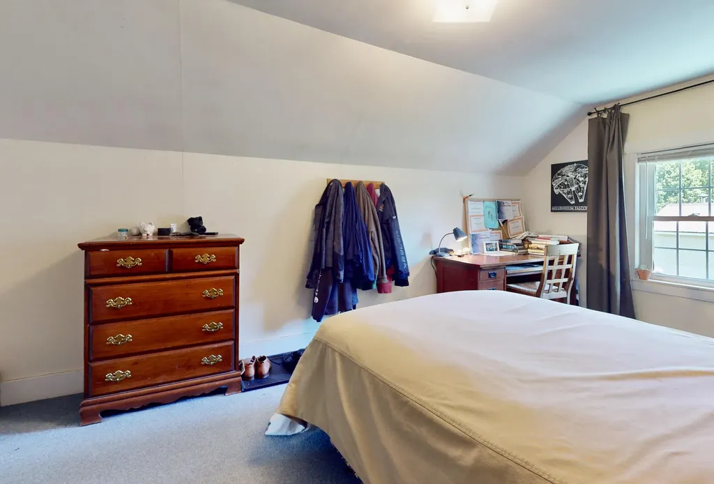 24 Pierce Street Gardiner ME 04345