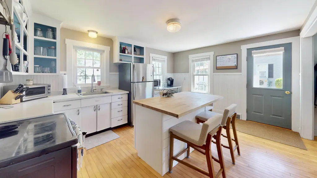 24 Pierce Street Gardiner ME 04345