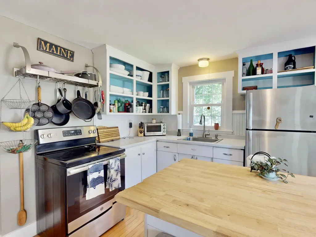 24 Pierce Street Gardiner ME 04345