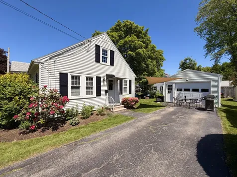 24 Pierce Street Gardiner ME 04345