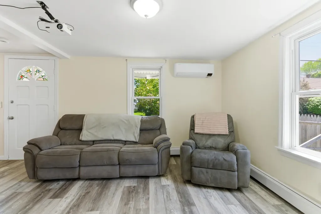 51 Dow Avenue Lewiston ME 04240