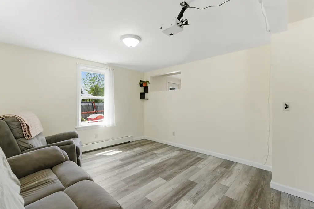 51 Dow Avenue Lewiston ME 04240