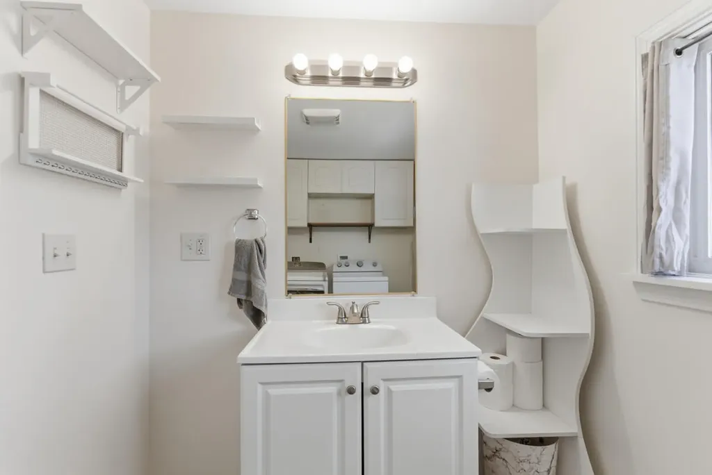 51 Dow Avenue Lewiston ME 04240