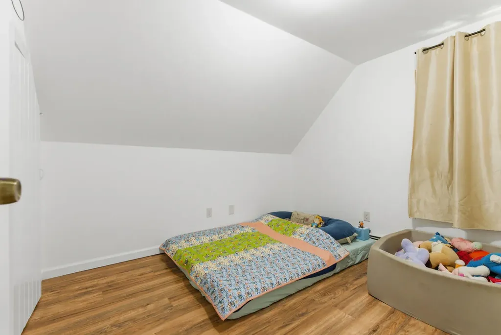 51 Dow Avenue Lewiston ME 04240