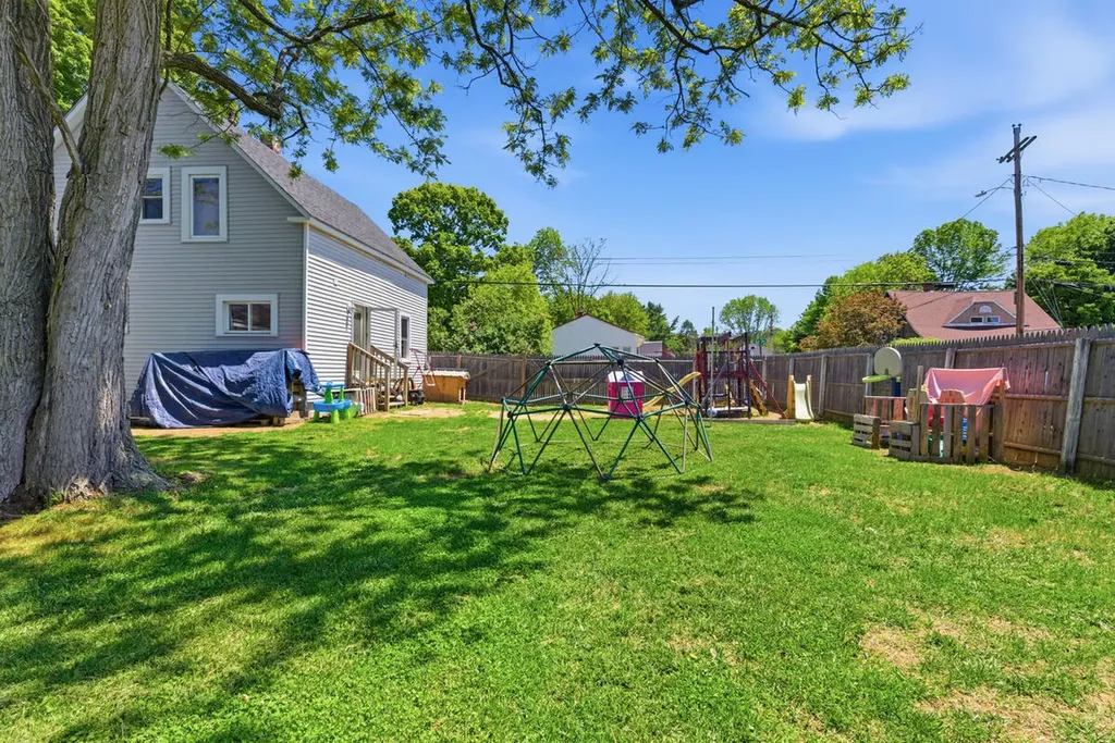 51 Dow Avenue Lewiston ME 04240