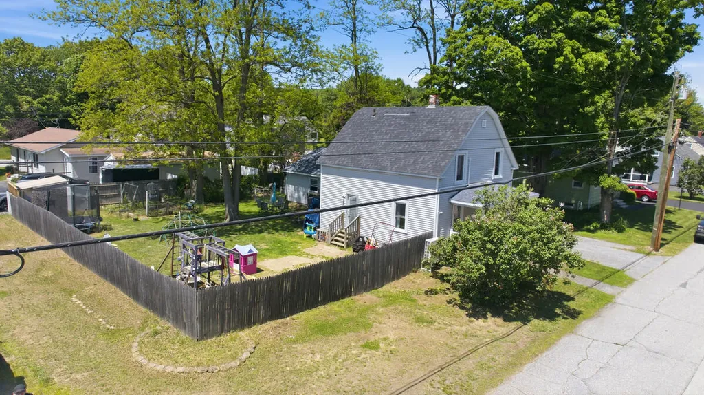 51 Dow Avenue Lewiston ME 04240