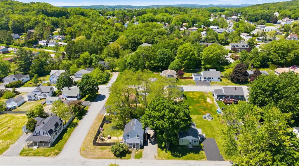 51 Dow Avenue Lewiston ME 04240