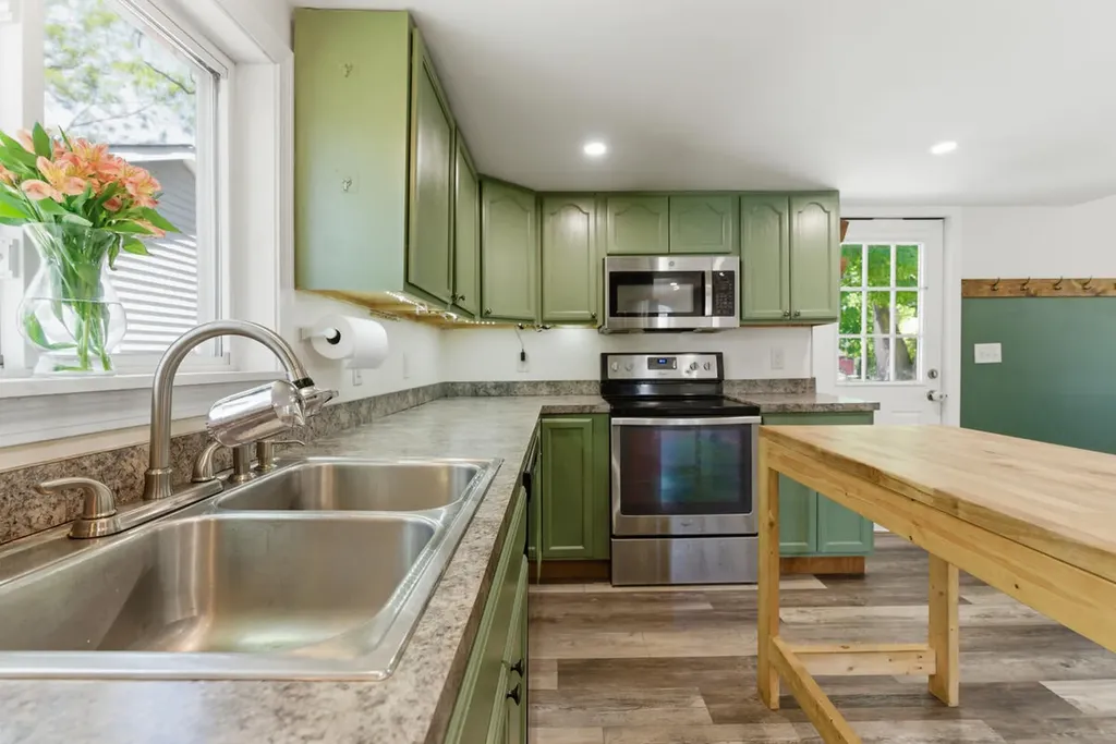 51 Dow Avenue Lewiston ME 04240