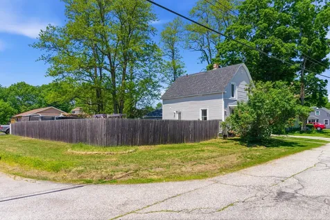 51 Dow Avenue Lewiston ME 04240