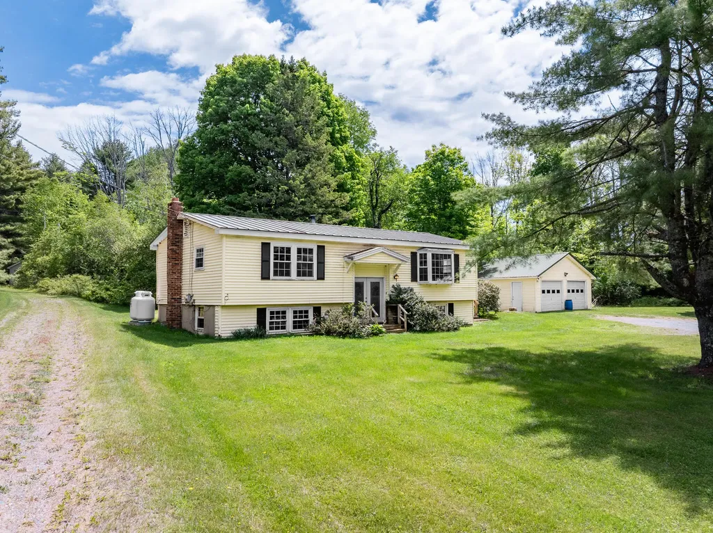 807 Higgins Road Pittsfield ME 04967
