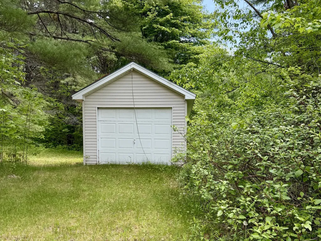 807 Higgins Road Pittsfield ME 04967