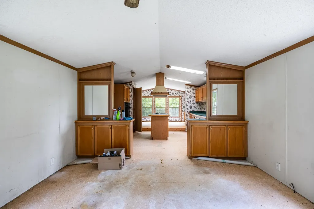 807 Higgins Road Pittsfield ME 04967