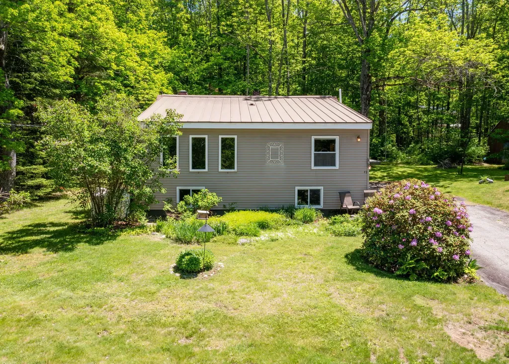 42 Birch Drive Poland ME 04274