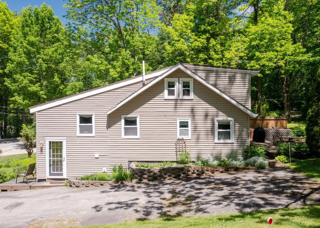 42 Birch Drive Poland ME 04274