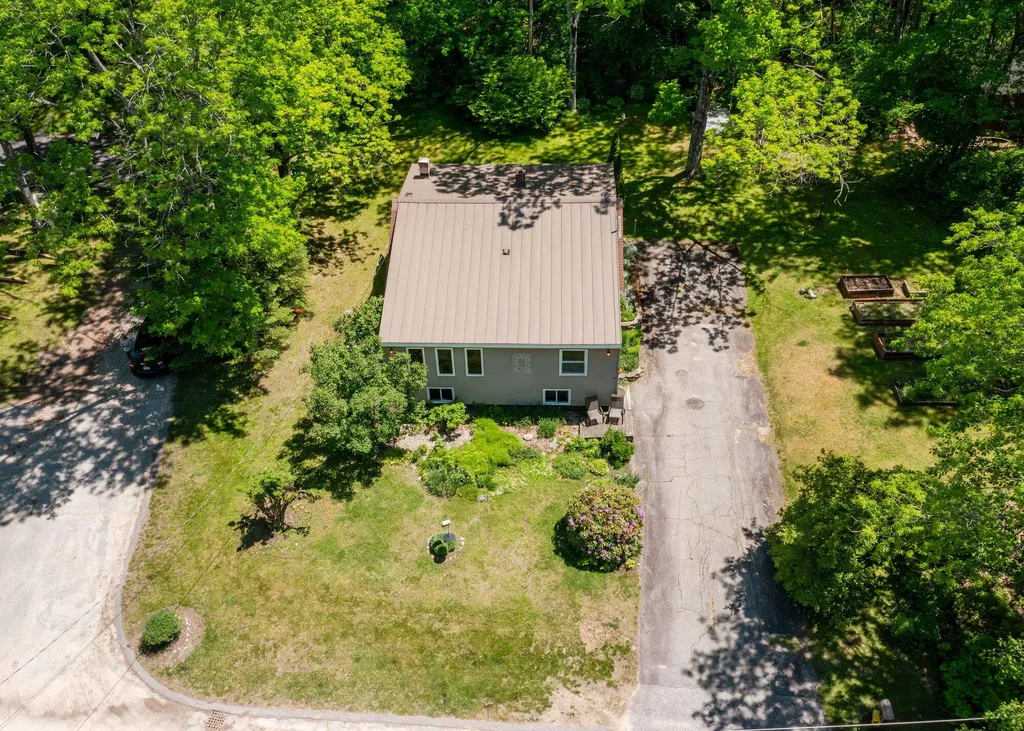 42 Birch Drive Poland ME 04274