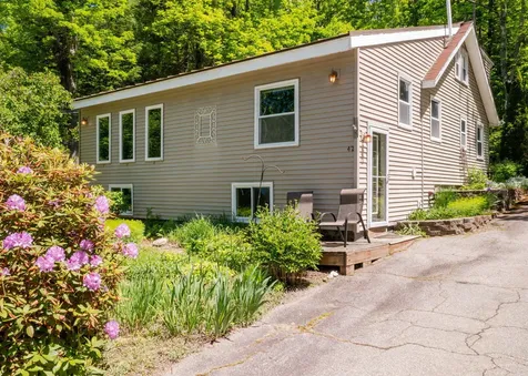 42 Birch Drive Poland ME 04274