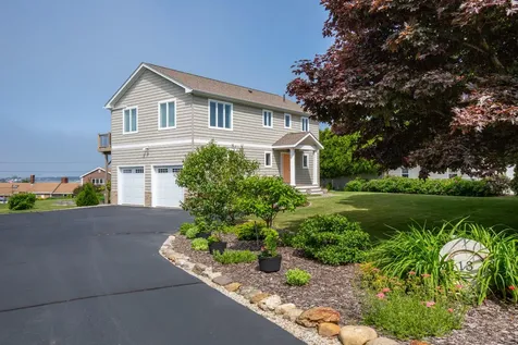 13 West Shore Road Harpswell ME 04003